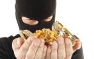 الأردن : ملثم هاجمها أمام منزلها وسرق ذهبها.. ثم كشفت المفاجأة هويته - jo