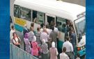  خذني لأقرب دورية .. فتاة تروي ما حدث لها داخل باص عمومي