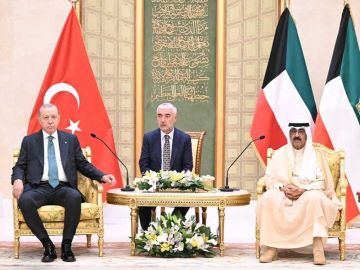 سمو الأمير والرئيس التركي يترأسان جلسة المباحثات الرسمية بين البلدين سمو الأمير والرئيس التركي يترأسان جلسة المباحثات الرسمية بين البلدين