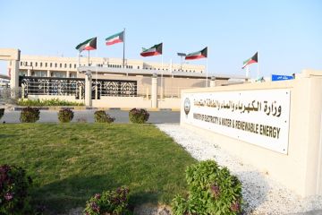 الكهرباء ترسي 3 مناقصات صيانة لتطوير الشبكة  الكهرباء ترسي 3 مناقصات صيانة لتطوير الشبكة