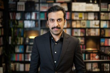 منشورات تكوين تفوز بجائزة التميز في النشر بمعرض الرياض للكتاب 2025 منشورات تكوين تفوز بجائزة التميز في النشر بمعرض الرياض للكتاب 2025