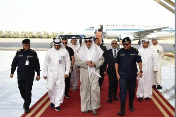 اليوسف يعود إلى البلاد بعد زيارة واشنطن وباريس