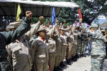 ترامب يلوح بعمليات برية ضد تجار المخدرات بعد ضربات بحرية