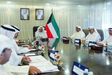 رئيس الوزراء: مواصلة دفع عجلة المشاريع التنموية رئيس الوزراء: مواصلة دفع عجلة المشاريع التنموية