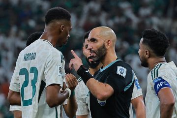 اليوسف يعلن تكريم طاقم الحكام الكويتي بعد تألقه في التصفيات الآسيوية