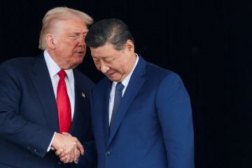 ترامب: اتفاق مع الصين لخفض الرسوم مقابل استئناف بكين شراء فول الصويا الأميركي ترامب: اتفاق مع الصين لخفض الرسوم مقابل استئناف بكين شراء فول الصويا الأميركي