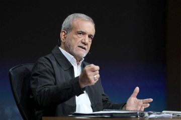 بزشكيان ينال دعم خامنئي ضد النهي عن المنكر  بزشكيان ينال دعم خامنئي ضد النهي عن المنكر