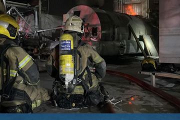 الإطفاء : السيطرة على حريق مصنع في الشدادية .. ولا إصابات  الإطفاء : السيطرة على حريق مصنع في الشدادية .. ولا إصابات