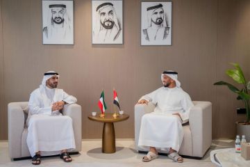 الشيخ عبدالله بن محمد آل حامد يستقبل الشيخ مبارك فهد الجابر الصباح الشيخ عبدالله بن محمد آل حامد يستقبل الشيخ مبارك فهد الجابر الصباح