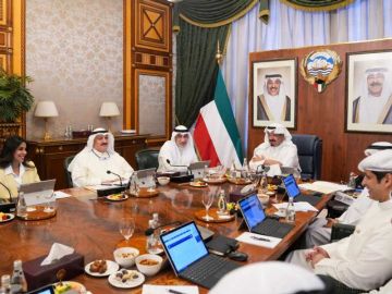 مجلس الوزراء يطلع على الاتفاقيات الإطارية مع غوغل كلاود و مايكروسوفت لتعزيز التحول الرقمي مجلس الوزراء يطلع على الاتفاقيات الإطارية مع غوغل كلاود و مايكروسوفت لتعزيز التحول الرقمي