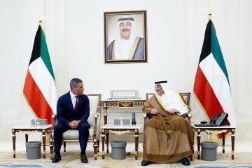 سمو ولي العهد يستقبل عمدة مدينة ميامي الأميركية سمو ولي العهد يستقبل عمدة مدينة ميامي الأميركية