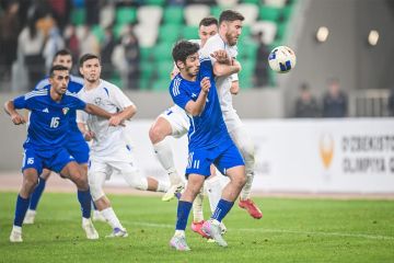 الأزرق يخسر أمام أوزبكستان وديا ويغادر إلى دبي