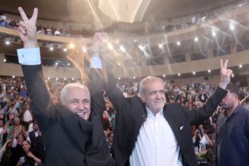 إيران: حرب بالوكالة على خلافة خامنئي إيران: حرب بالوكالة على خلافة خامنئي