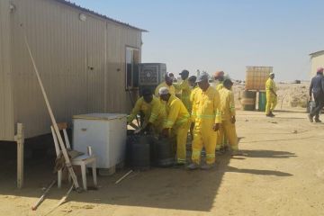 بلدية الكويت تحذر من إقامة أي منشآت ثابتة أو متحركة بالقرب من المنشآت النفطية بلدية الكويت تحذر من إقامة أي منشآت ثابتة أو متحركة بالقرب من المنشآت النفطية