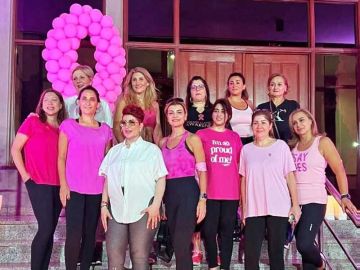 لبنانيات أشعلن شموع الأمل لمحاربة سرطان الثدي لبنانيات أشعلن شموع الأمل لمحاربة سرطان الثدي