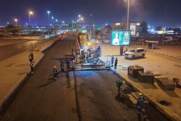 الأشغال تواصل أعمال الصيانة للطرق السريعة والداخلية الأشغال تواصل أعمال الصيانة للطرق السريعة والداخلية