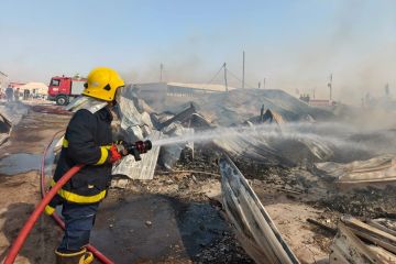 العراق.. حريق ضخم يلتهم الأثاث الكويتي في البصرة العراق.. حريق ضخم يلتهم الأثاث الكويتي في البصرة