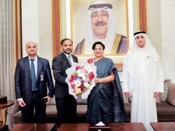 وصول تريباتي.. أول امرأة سفيرة للهند في الكويت