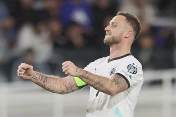 أرناوتوفيتش يطالب بعطلة رسمية