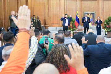 واشنطن ترفض اقتراحا من مادورو للتنحي بعد عامين... وتستعد لعمليات سرية