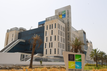 البيئة تنفذ مبادرة لزراعة 300 شتلة من نبات القرم في شاطئ المسيلة  البيئة تنفذ مبادرة لزراعة 300 شتلة من نبات القرم في شاطئ المسيلة