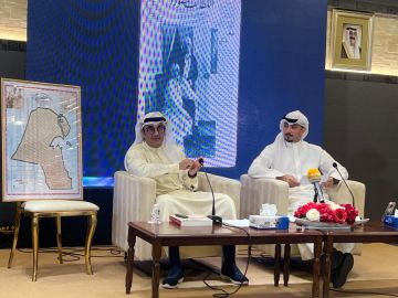 العبدالجليل أضاء على تاريخ الصحافة الكويتية في معرض الكتاب 48 العبدالجليل أضاء على تاريخ الصحافة الكويتية في معرض الكتاب 48