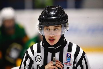 الكويتية شوق الهندال حكما لإدارة مباريات كأس العالم لناشئات هوكي الجليد الكويتية شوق الهندال حكما لإدارة مباريات كأس العالم لناشئات هوكي الجليد