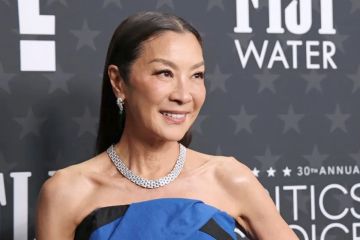 برلين السينمائي يكرم ميشيل يوه بـ الدب الذهبي برلين السينمائي يكرم ميشيل يوه بـ الدب الذهبي