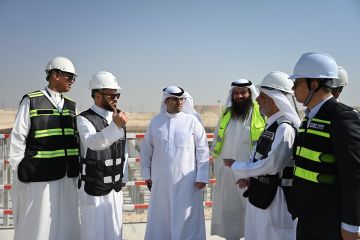 وزير الإسكان يتفقد مشروع مدينة جنوب سعد العبدالله ويؤكد تسريع وتيرة الإنجاز