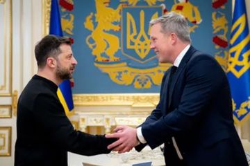 أوكرانيا توافق على اتفاق سلام مع وجود تفاصيل صغيرة لم تحل بعد أوكرانيا توافق على اتفاق سلام مع وجود تفاصيل صغيرة لم تحل بعد