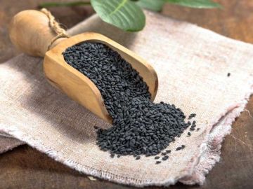 الحبة السوداء .. تكافح السمنة وتخفض الكوليسترول الضار الحبة السوداء .. تكافح السمنة وتخفض الكوليسترول الضار