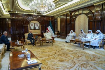 رئيس الوزراء: استقدام مراكز صحية عالمية لخدمة المرضى ورفع جودة الخدمات رئيس الوزراء: استقدام مراكز صحية عالمية لخدمة المرضى ورفع جودة الخدمات