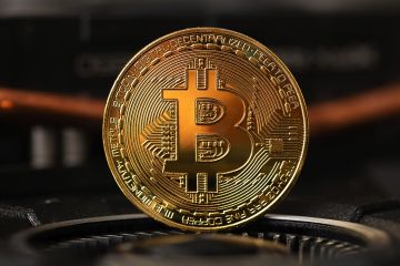  بتكوين تواجه موجة تراجع عنيفة وتهوى لأقل من 84 ألف دولار