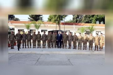 الرئيس اللبناني: الجيش ثابت في مواقفه والتزامه بالدفاع عن الكرامة الوطنية والسيادة الرئيس اللبناني: الجيش ثابت في مواقفه والتزامه بالدفاع عن الكرامة الوطنية والسيادة