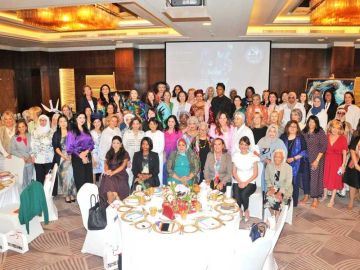 رئيسة المرأة الدولية : تعزيز التفاهم والتبادل الثقافي