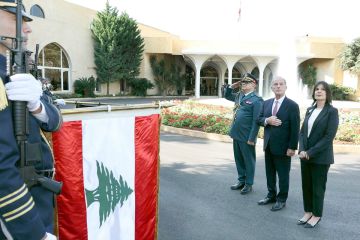 لبنان يفتتح أسبوعا خليجيا ويبحث عن تسوية لبنان يفتتح أسبوعا خليجيا ويبحث عن تسوية