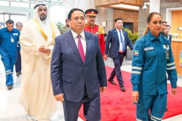 رئيس وزراء فيتنام يزور مصفاة الزور