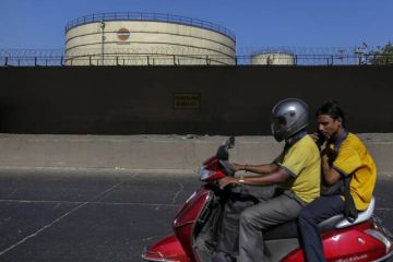 أكبر شركة تكرير هندية حكومية تسعى للحصول على نفط روسي أكبر شركة تكرير هندية حكومية تسعى للحصول على نفط روسي