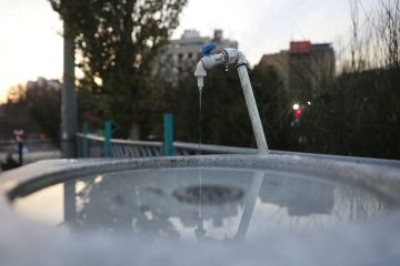 إيران تباشر عمليات تلقيح سحب في ظل الجفاف الحاد إيران تباشر عمليات تلقيح سحب في ظل الجفاف الحاد