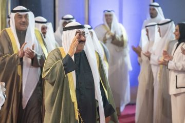 سمو الأمير يشمل برعايته وحضوره تكريم كوكبة من المعلمين والمدارس المتميزة بمناسبة اليوم العالمي للمعلم لعامي (2023ـ2024) (2024ـ2025)