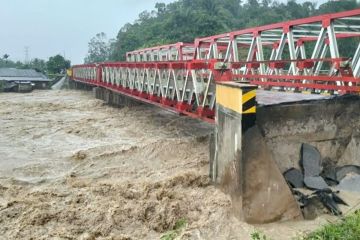 طقس سيئ يضرب سومطرة طقس سيئ يضرب سومطرة