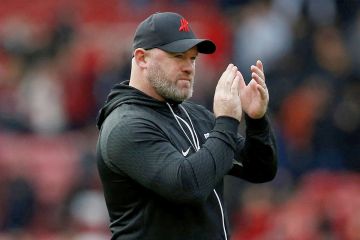 روني يختار أفضل 3 لاعبين في البريميرليغ 