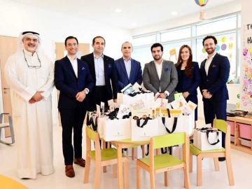  فورسيزونز يحيي اليوم العالمي للطف بروح من العناية والإنسانية