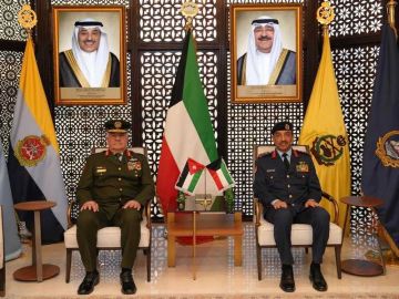 رئيس الأركان العامة للجيش يبحث مع نظيره الأردني موضوعات مشتركة