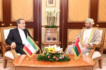 وزير الخارجية الإيراني يزور سلطنة عمان وهولندا الاثنين المقبل