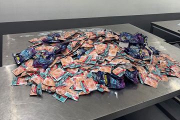 إحباط محاولة إدخال 16 كيلوغراما من التنباك عبر المطار