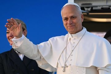 البابا يتوجه لتركيا في أول رحلة خارجية له