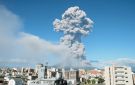 رماد ساكوراجيما يرتفع 4 كيلومترات