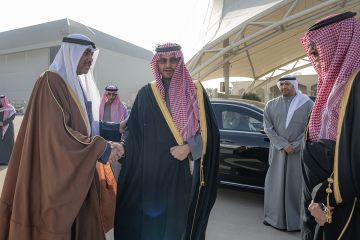 وزير الدولة عضو مجلس الوزراء السعودي يغادر البلاد بعد زيارة رسمية وزير الدولة عضو مجلس الوزراء السعودي يغادر البلاد بعد زيارة رسمية