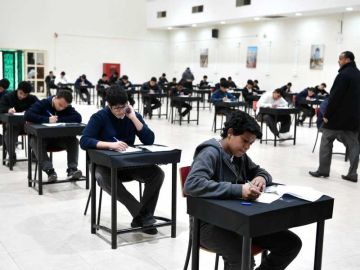 طلبة الطفين الـ10 والـ11 يختتمون اختبارات الفصل الدراسي الأول